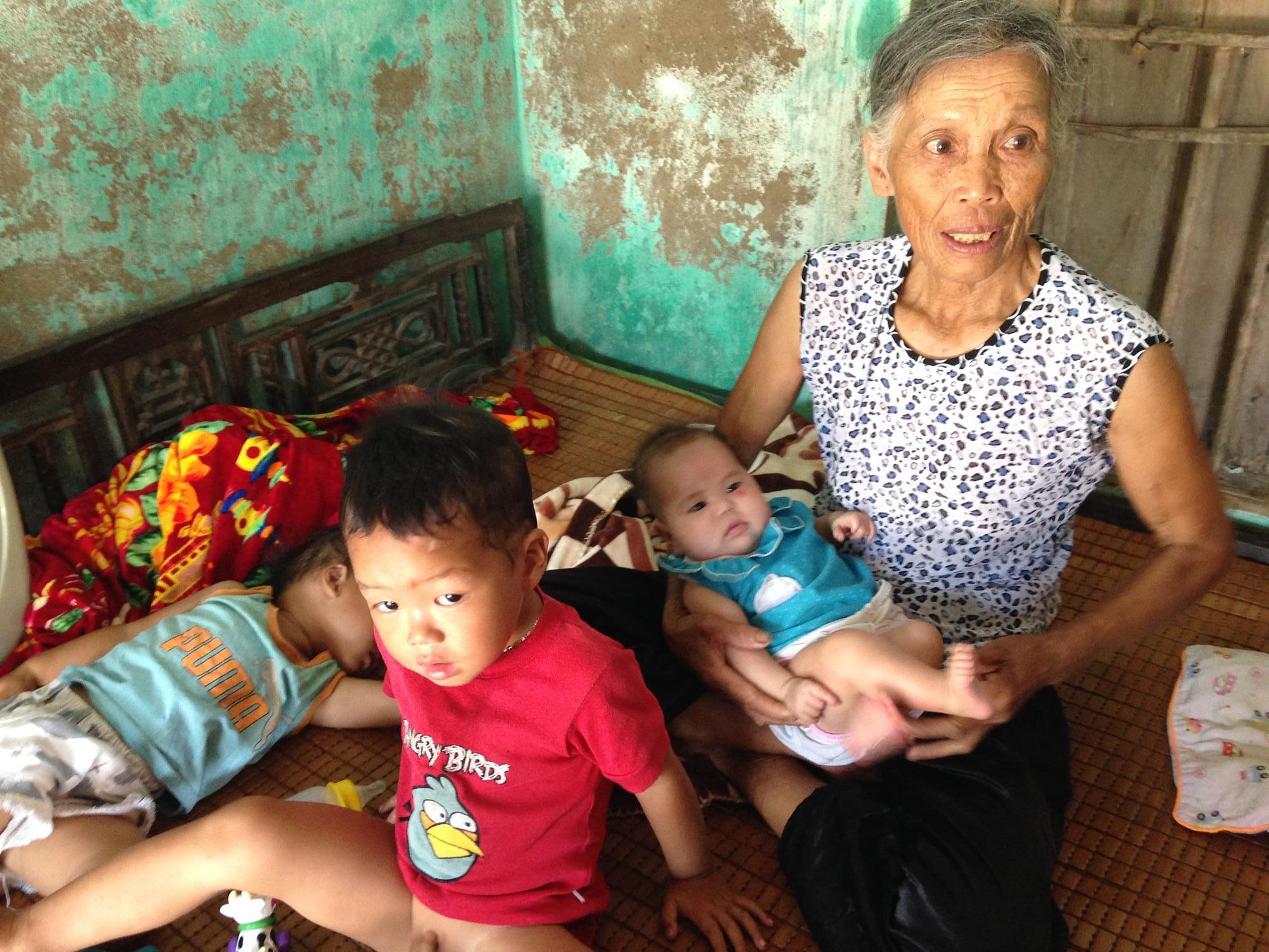 Sốc: Người mẹ Thanh Hóa 2 lần tự tay cắt dây rốn cho con vì không có tiền-3