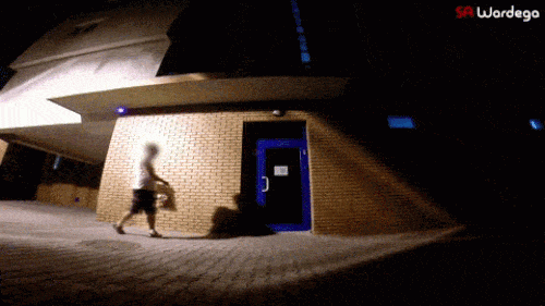 Ảnh động: Sống chung với... 'ma'-2