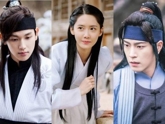 Sao Hàn 1/8: Hậu trường đáng yêu của SNSD Yoona và Siwan trong 'The King Loves'