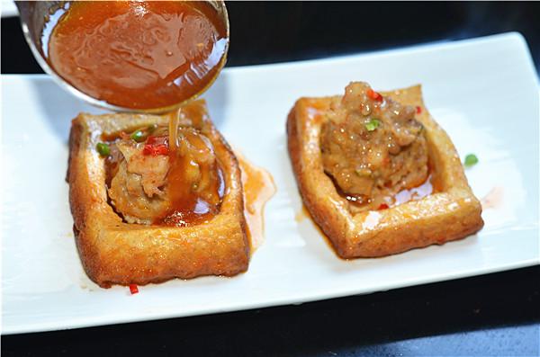 Dành cho những ai mê món đậu phụ: Đậu phụ nhồi thịt sốt ngon mê ly-12