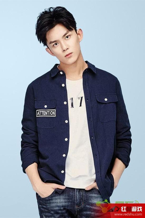 Mặt trái sau ánh hào quang của sao nhí: nhập viện vì kiệt sức, ôn bài trên giường bệnh-5