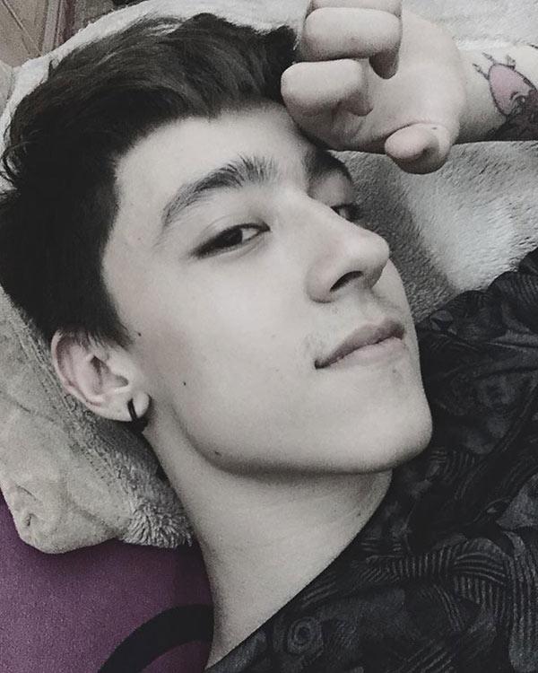 Hot boy 9X đã đẹp trai còn xăm hình cực giỏi khiến hội chị em bấn loạn-5