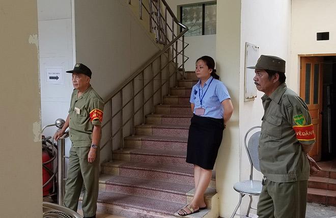 Diễn biến mới nhất vụ 'gian nan xin chứng tử' ở phường Văn Miếu-1