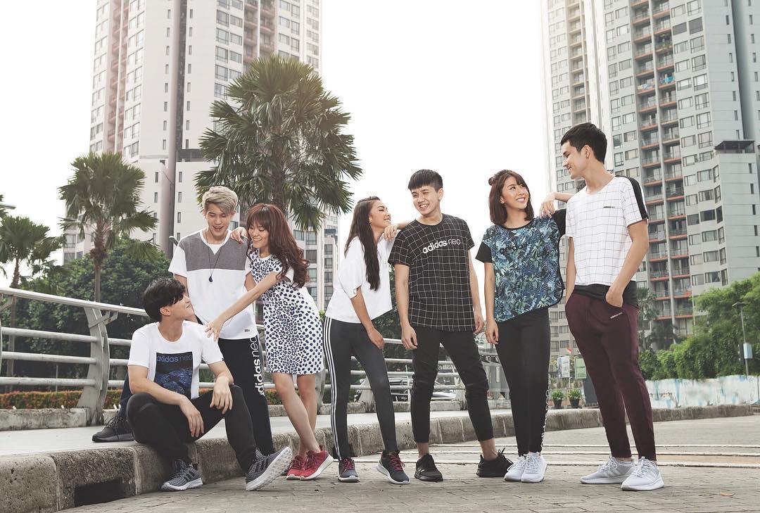 Hot girl - hot boy Việt 2/8: Khánh Vy lộ hình ảnh được trai Tây chăm sóc-7