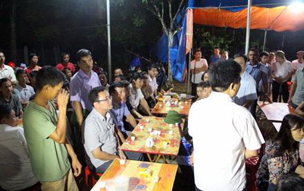 Tắm ở cửa đập, 2 anh em sinh đôi chết đuối thương tâm-1