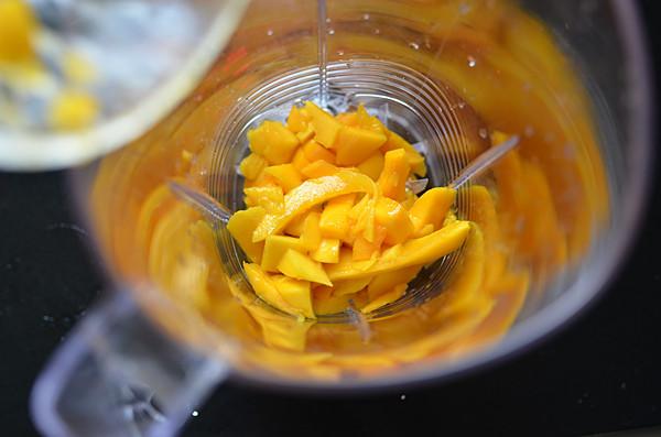 Thử làm sinh tố xoài sữa chua mà xem, đảm bảo uống một lần mê luôn-4