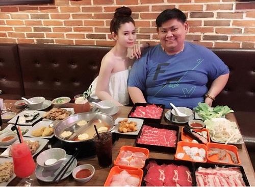 Những cặp đôi 'đũa lệch' ai nhìn cũng 'phát ngán' nhưng lại sống hạnh phúc bên nhau-4