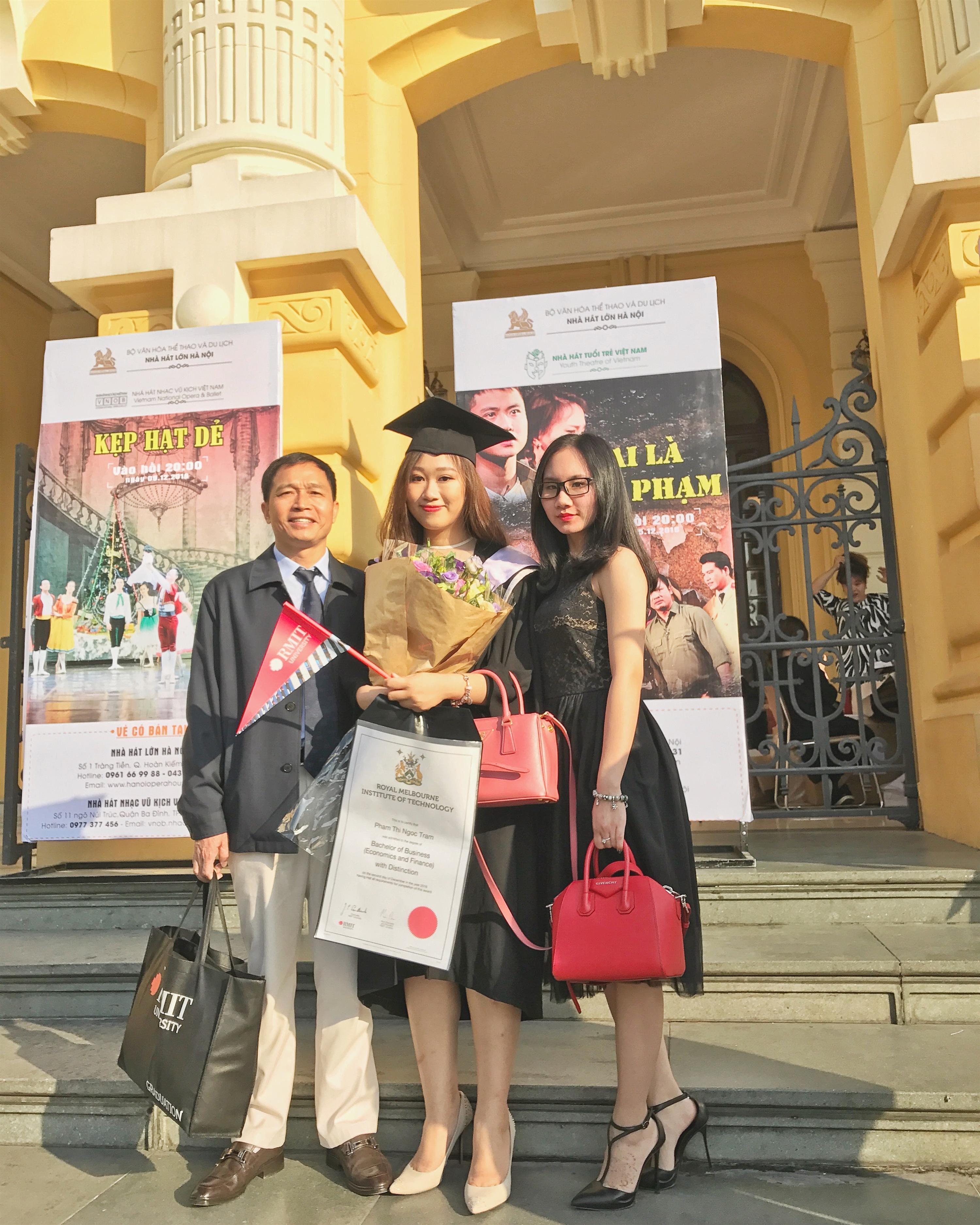 Vừa biết tin đỗ đại học, 9X Hà Nội được bố mẹ tặng ngay Mini Cooper tiền tỷ-6