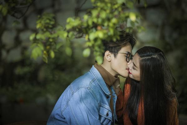 Chỉ có Hà Anh Tuấn mới dám hôn Thanh Hằng nồng nàn đến thế-10