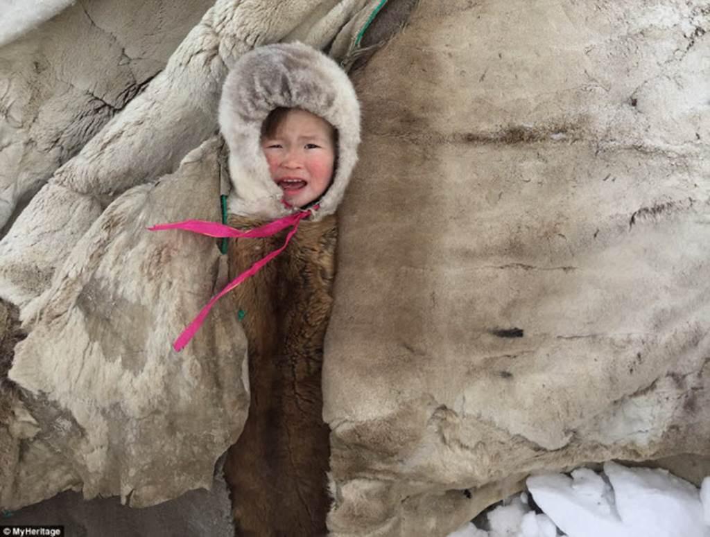 Cuộc sống của bộ lạc chuyên ăn thịt sống ở Siberia-2