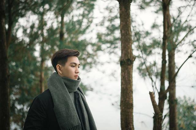 Chân dung hot boy trường kinh tế đã đẹp trai còn đàn cực giỏi-5