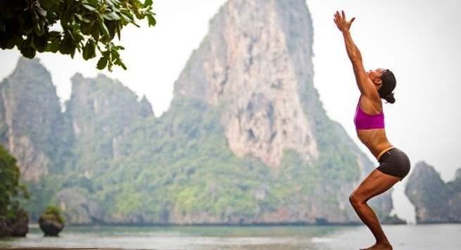 6 động tác yoga 'đánh bay' vết rạn da và vòng 3 chảy xệ-1