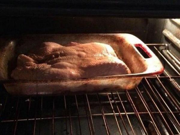 Nhờ bạn trai sinh viên y khoa chặt gà, cô gái choáng vì thành quả 'bá đạo'-5