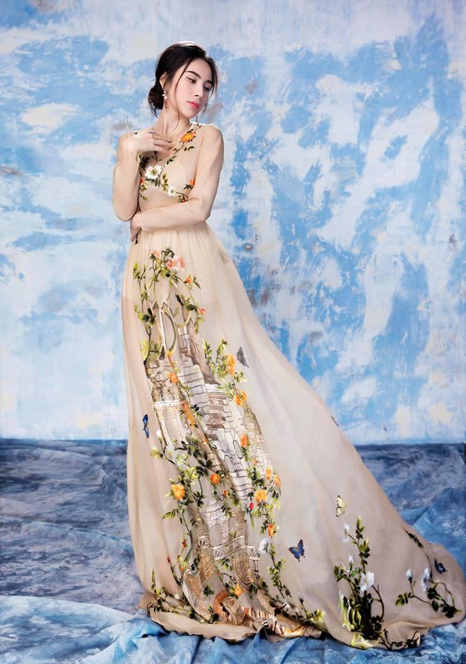 Gái một con Thủy Tiên chứng minh sức hút khủng khiếp khi đụng váy áo với loạt sao Việt-3