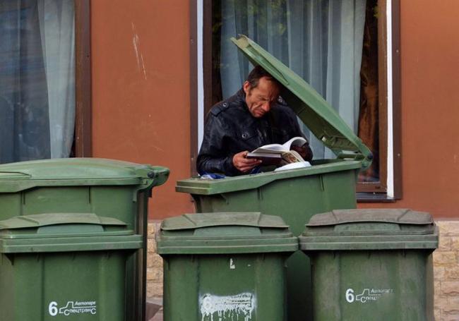 Hành động 'kỳ quặc' khiến người xem cười sặc (P2)-6