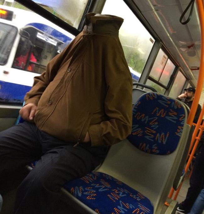 Hành động 'kỳ quặc' khiến người xem cười sặc (P2)-7