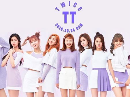 8 'nữ thần' TWICE xinh đẹp, rạng rỡ trong vòng tay fan Việt Nam-14