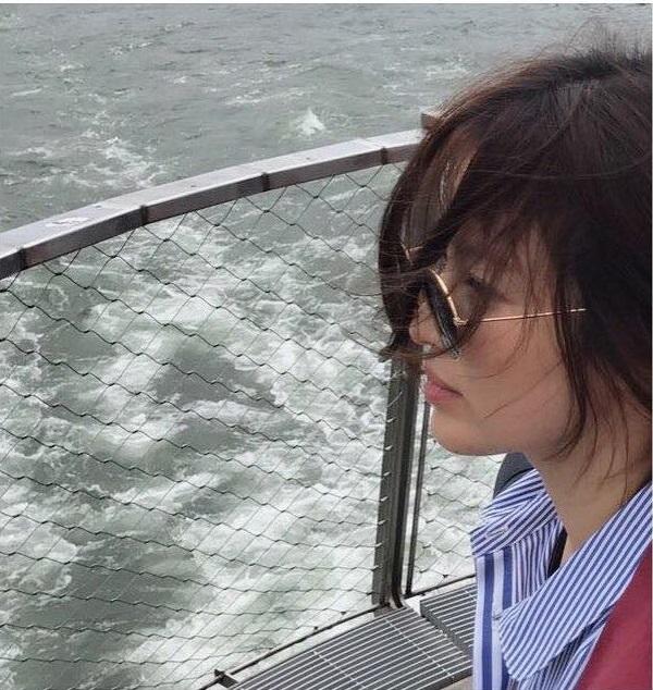 Sao Hàn 3/8: Song Hye Kyo khoe ảnh tóc ngắn mới toanh-1