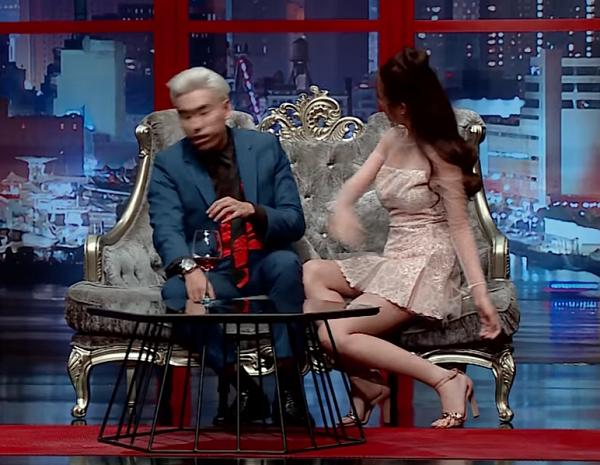 Việt Anh hợp sức Kiều Minh Tuấn 'bắt nạt' thí sinh The Face 2017-6