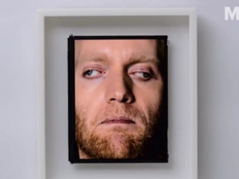 Đây là chiếc đồng hồ dị nhất bạn từng biết: Đồng hồ 'mặt người'