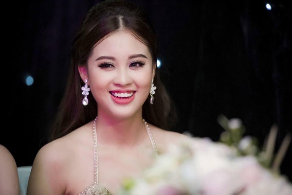 Ngắm nhan sắc 'kẹo ngọt' của cô sinh viên cảnh sát thi 'Hoa hậu Hoàn vũ Việt Nam 2017'-8