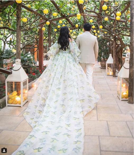 Ghen tỵ với đám cưới chục tỷ, ngập tràn hoa tươi của nữ blogger xinh đẹp-6