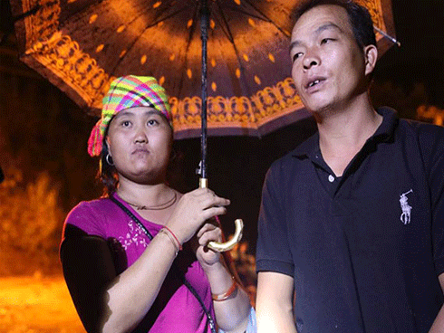 Ám ảnh cảnh vợ con bị lũ cuốn phăng ngay trước mắt-4