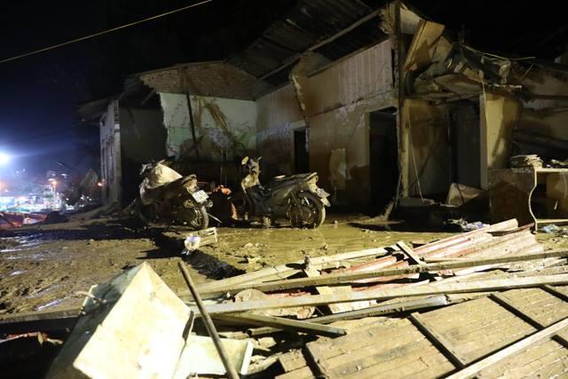 Lũ quét tại Yên Bái: Nhân chứng kể lại giây phút vợ giằng lại con khỏi dòng nước lũ-2