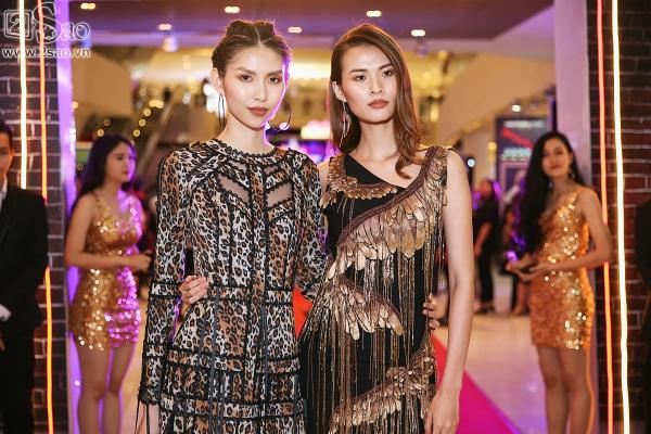 Đức Phúc lạm dụng son phấn, Phi Thanh Vân diện váy 'nhức mắt' trên thảm đỏ sao xấu-6