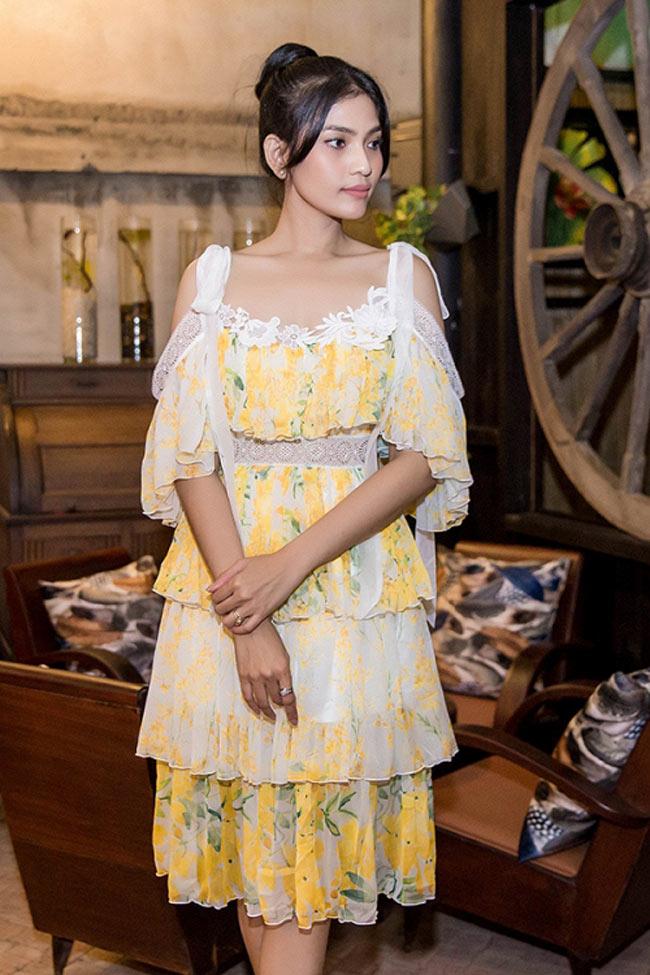 Đức Phúc lạm dụng son phấn, Phi Thanh Vân diện váy 'nhức mắt' trên thảm đỏ sao xấu-9