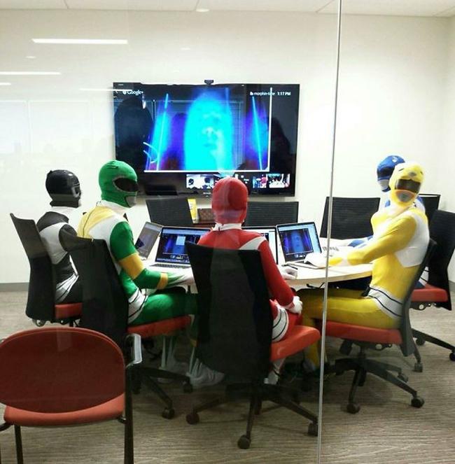 Lộ diện loạt ảnh đáng 'trăn trở' ở nơi công sở-4