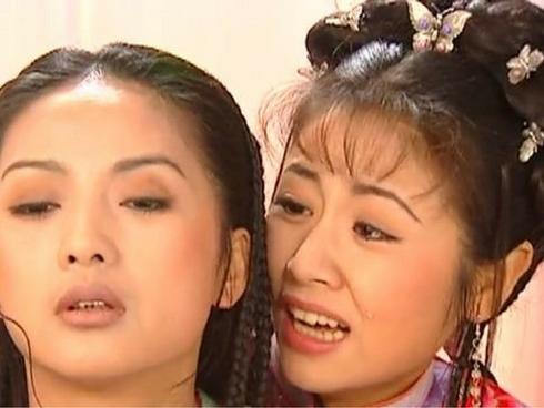 Vai Hạ Tử Vy của Lâm Tâm Như bị chế giễu sau 20 năm