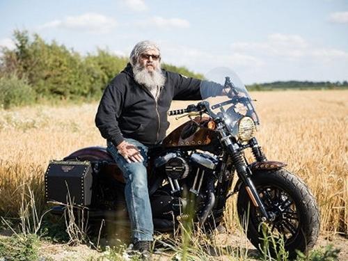 Harley-Davidson Forty-Eight độ phong cách viễn tưởng