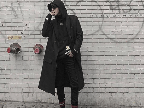 Đằm thắm với áo lụa Hermes, Sơn Tùng vẫn hút fan trong loạt biểu cảm đầy mê hoặc-6