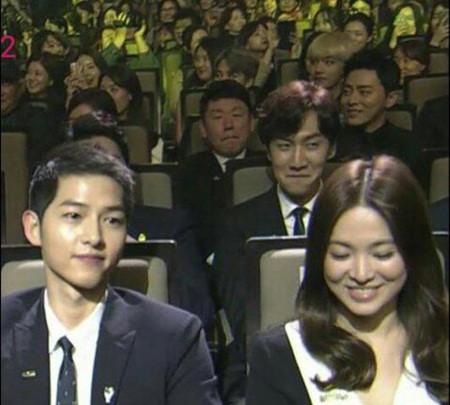 Song Joong Ki: 'Tôi đã rất lo lắng khi cầu hôn Song Hye Kyo'-3