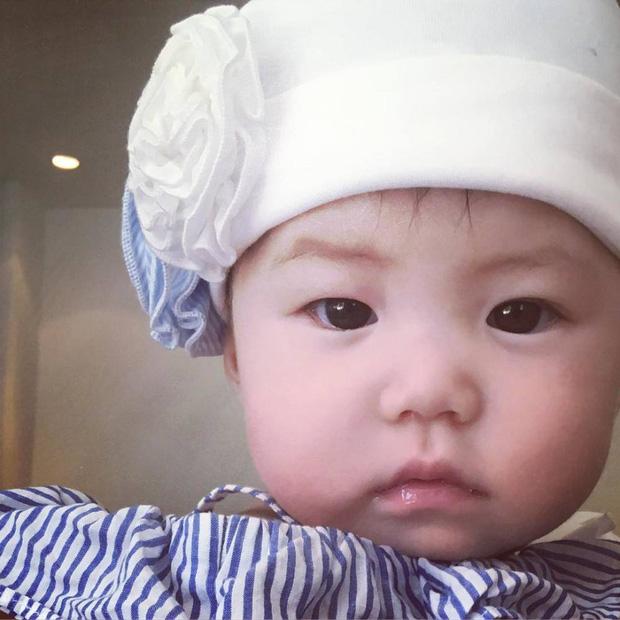 Trần Quán Hy lần đầu chia sẻ hình ảnh 'con gái rượu' của anh và bạn gái người mẫu Victoria's Secret-3