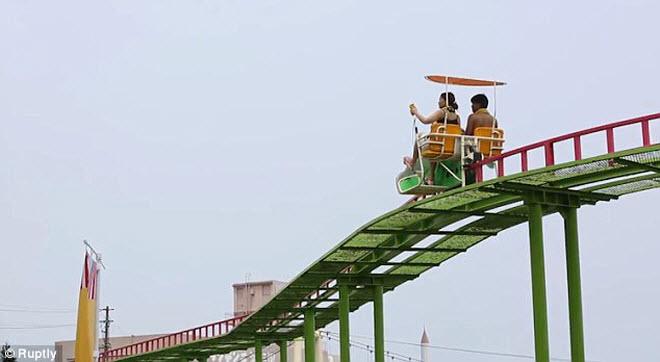 Khám phá công viên giải trí nước nóng đầu tiên trên thế giới-2