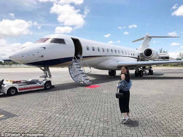 Ngưỡng mộ cô nàng mặt siêu xinh kiếm tiền giỏi, có hôn phu là con nhà tỷ phú-3