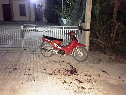 Bị chê ế vợ, dùng dao đâm bạn tử vong-2