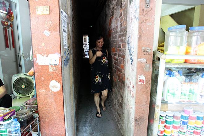 Cảnh sinh hoạt khó tin ở những con ngõ không bao giờ thấy mặt trời-2