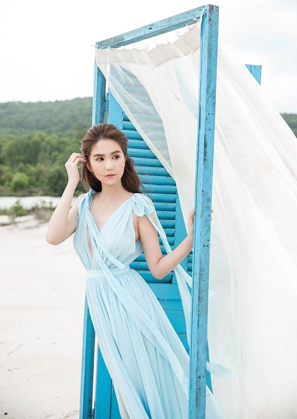 Hé lộ cảnh khỏa thân trong phim mới, Ngọc Trinh bị chê 'khoe thân bù diễn xuất'?-2