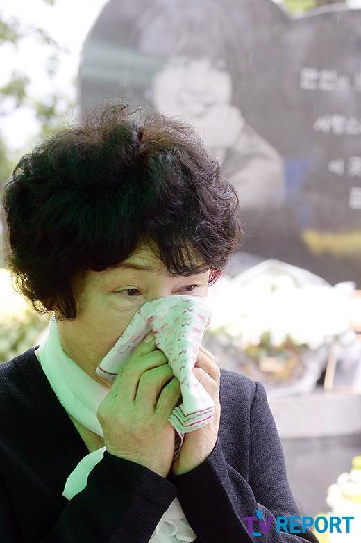 Con gái Choi Jin Sil cầu cứu cảnh sát vì bị bà ngoại tra tấn-2