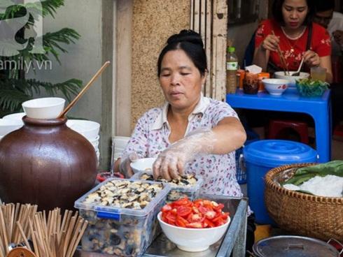 4 quán bún ốc cổ truyền mà nếu không biết, đừng nhận là người sành ăn ở Hà Nội