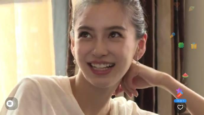 Cư dân mạng nhắn nhủ Angela Baby 'hãy đi sửa lại hàm răng'-14