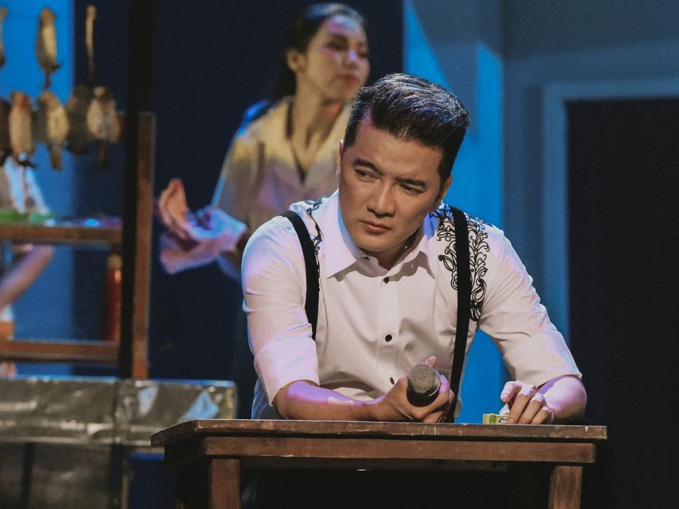 Bé trai 5 tuổi hát Bolero nức nở không khác gì Chế Linh-1