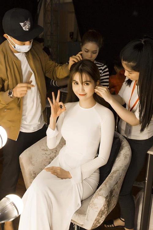 Cũng là áo dài trắng, nào ngờ Ngọc Trinh tóc ngắn lại xinh đẹp bội phần xưa kia-9