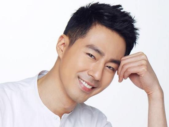 Sao Hàn 6/8: Jo In Sung mua nhà gần 200 tỷ đồng tặng mẹ và em gái