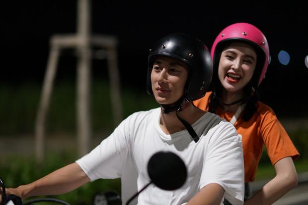 Glee bản Việt: Hết có thai với Hữu Vi, Angela Phương Trinh lại hẹn hò đêm khuya cùng Rocker Nguyễn-2