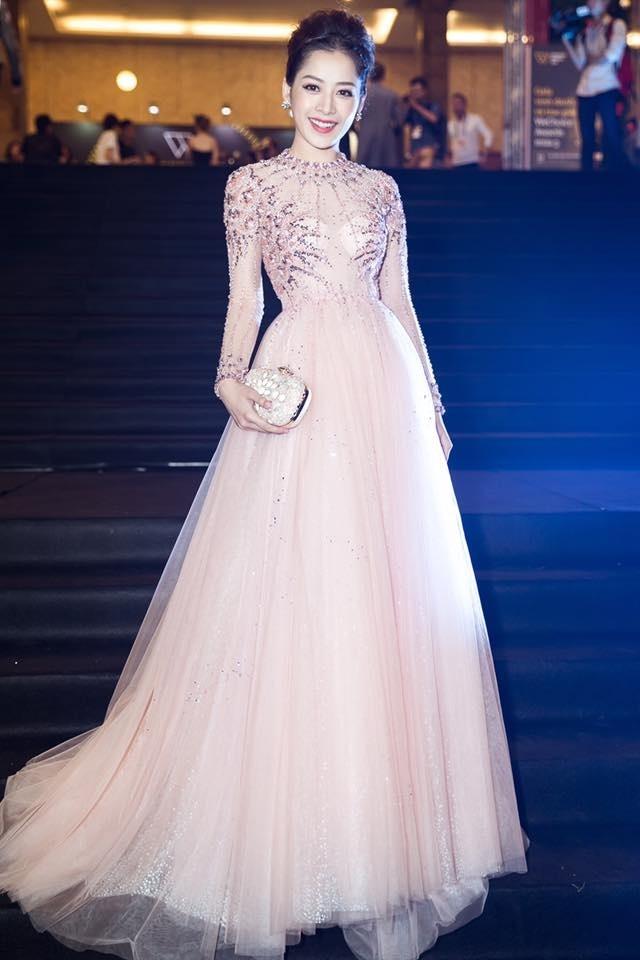 Những bộ cánh đẹp như 'nữ thần' của Chi Pu-2