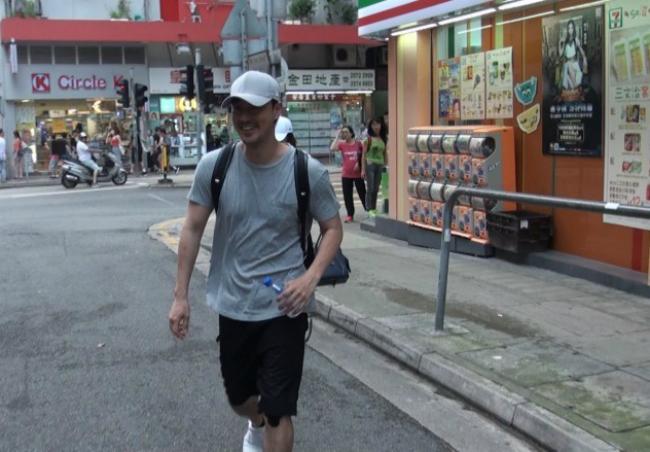 Sau lần suýt bị 'đá', Lâm Phong ra sức yêu chiều bạn gái chân dài-7